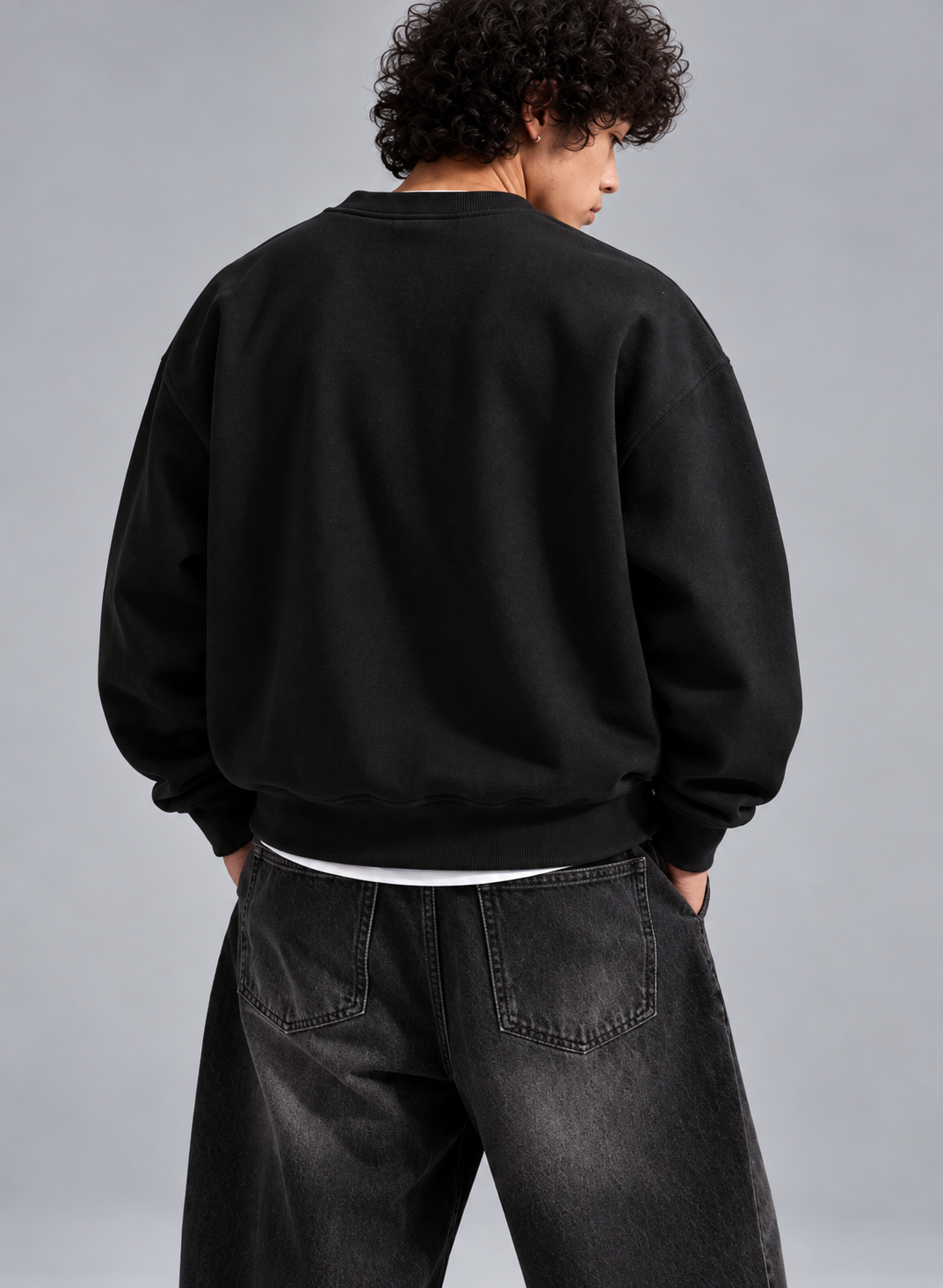 Nike Black Heritage Graphic Crewneck – Limited Edition