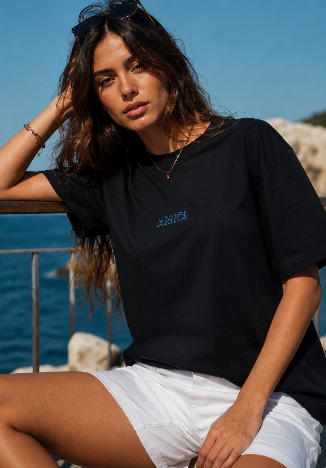 AMICI Signature Outline Oversized T-Shirt – Black
