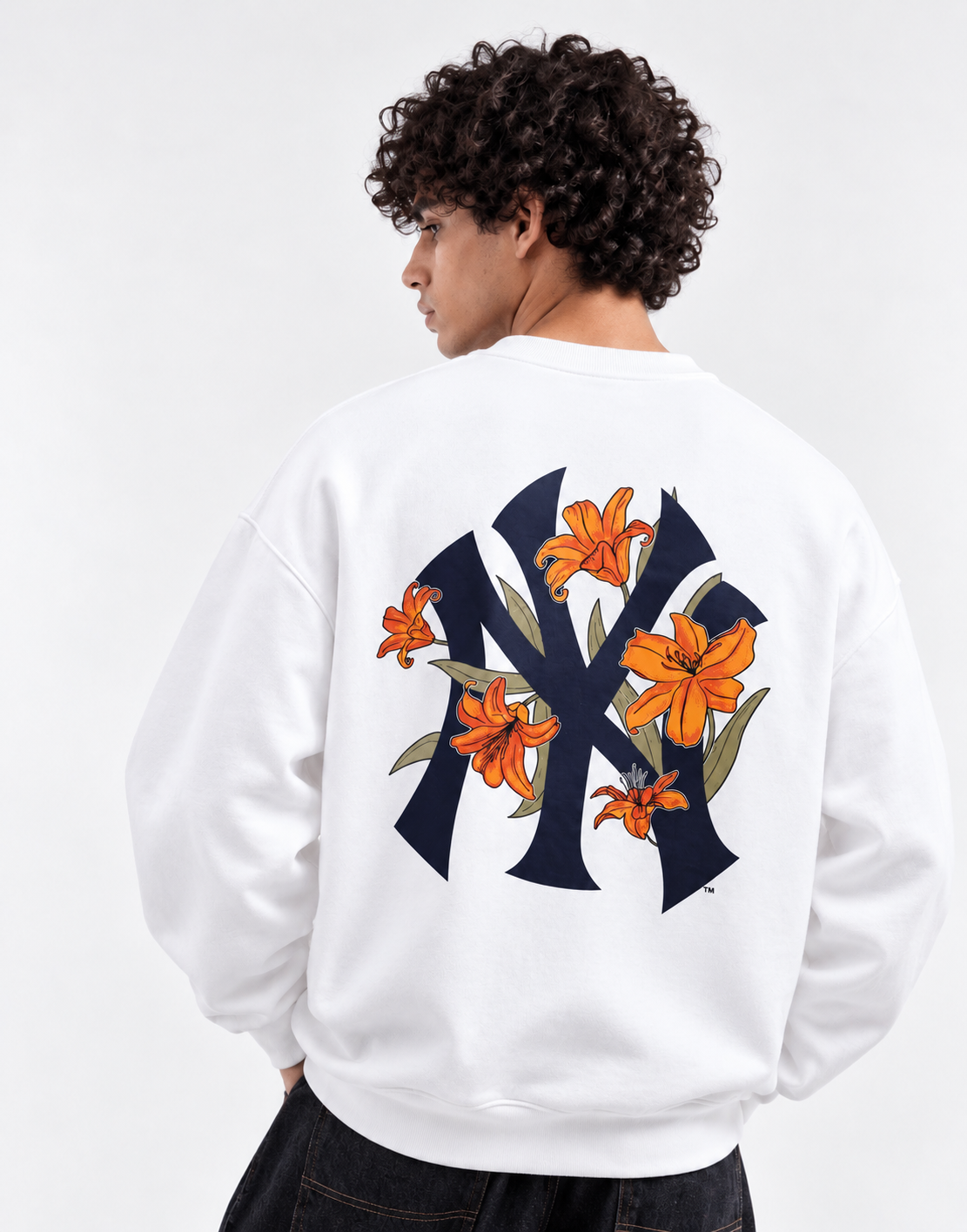 New Era White Floral NY Yankees Crewneck Sweatshirt
