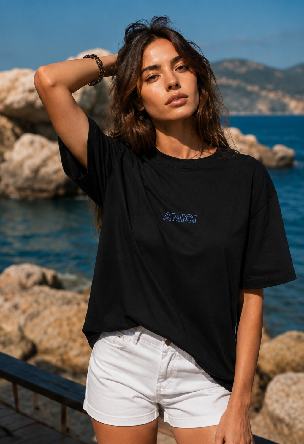 AMICI Signature Outline Oversized T-Shirt – Black