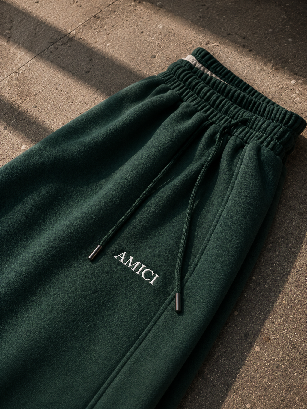 AMICI Premium Sweatpants – Forest Green