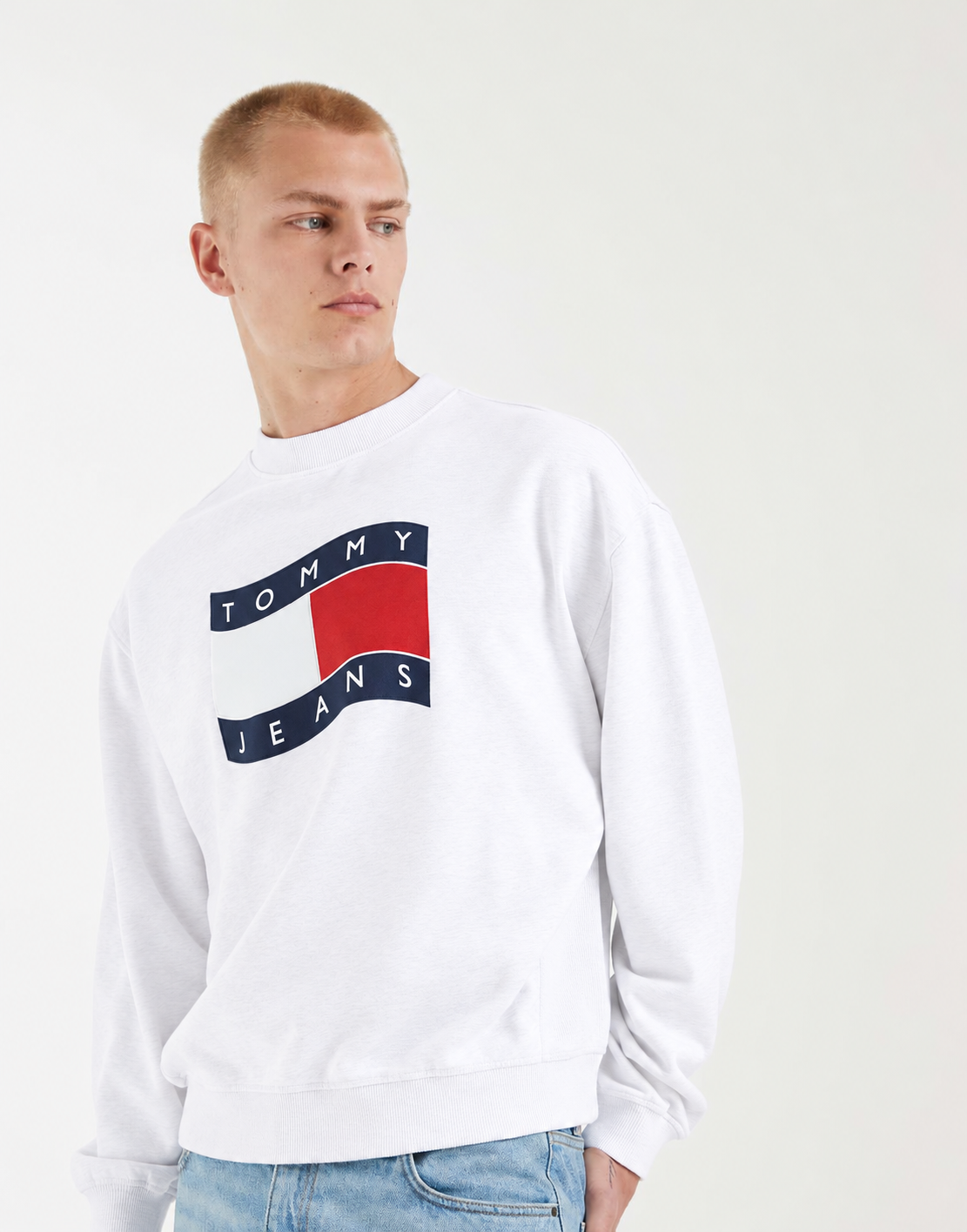 Tommy Jeans Flag Logo Crewneck Sweatshirt – White