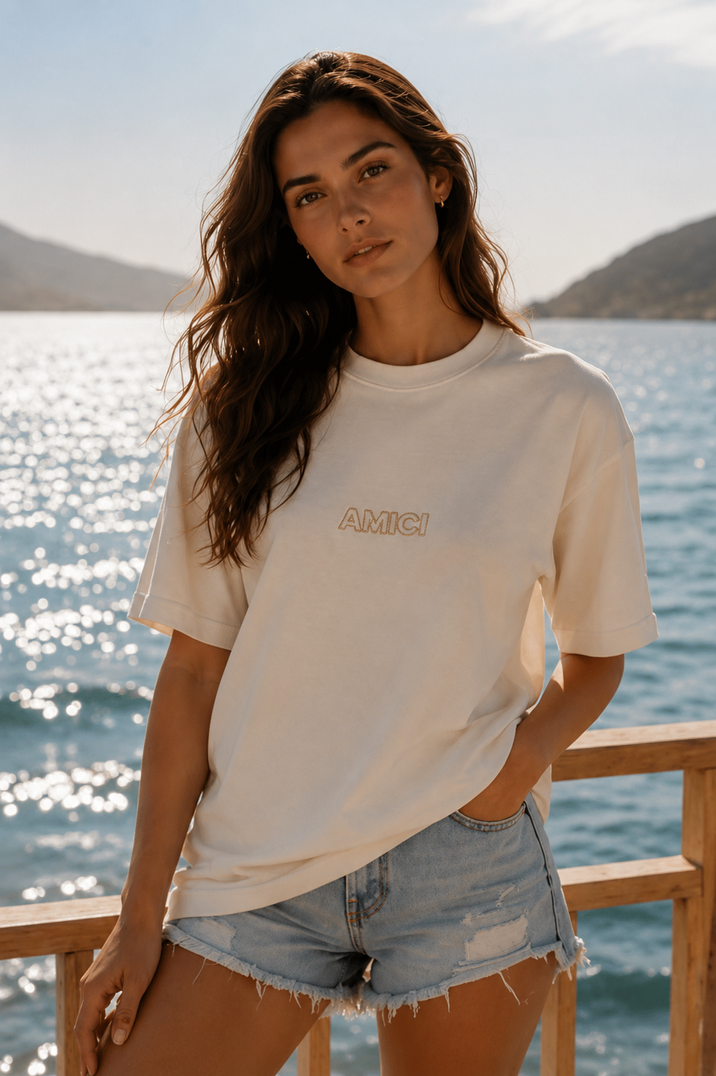 AMICI Signature Outline Oversized T-Shirt – Off White