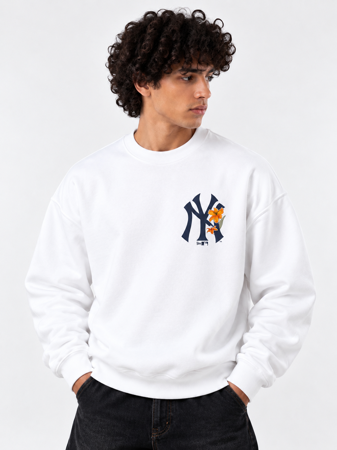 New Era White Floral NY Yankees Crewneck Sweatshirt
