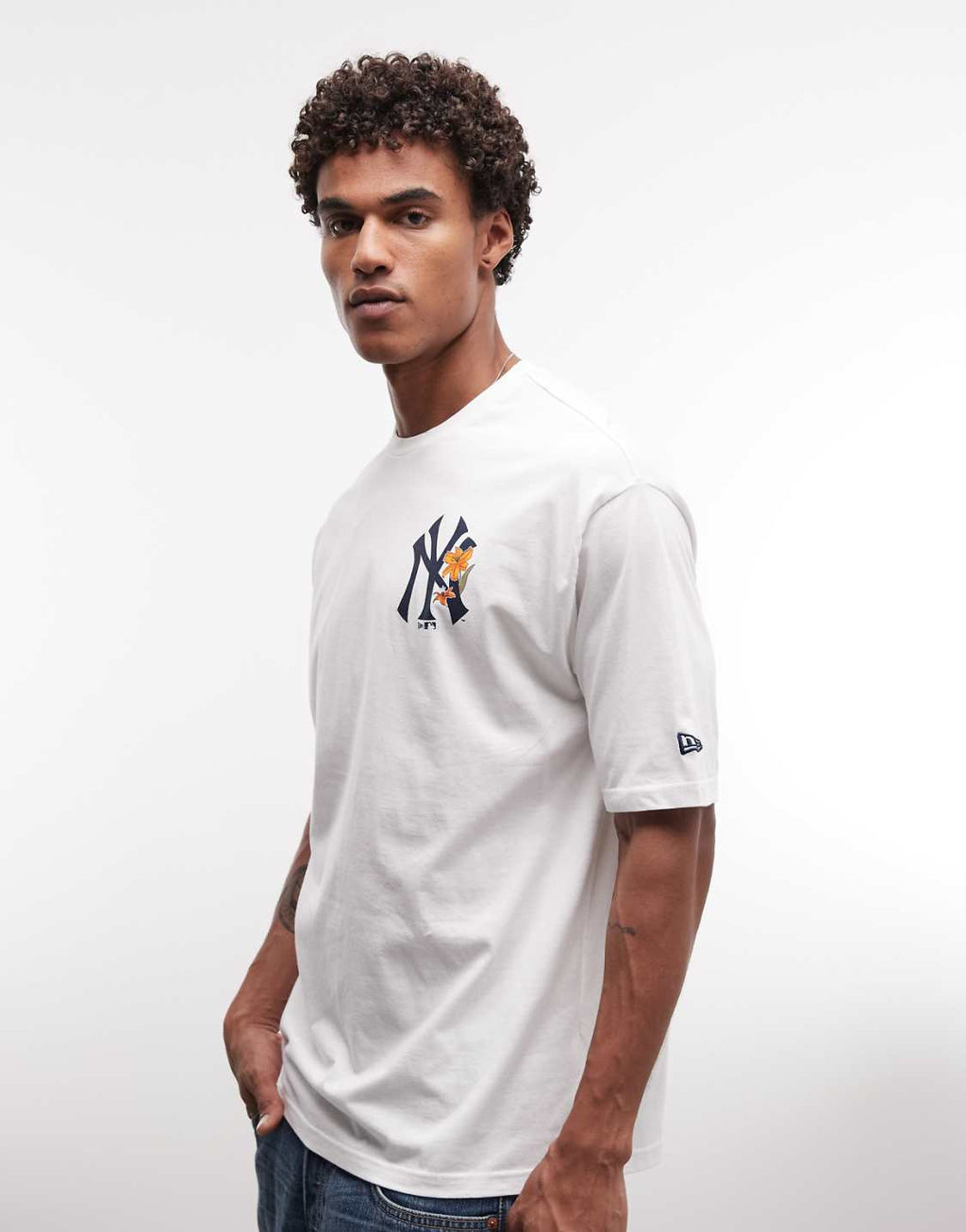 NY Floral Graphic Oversized Tee – White