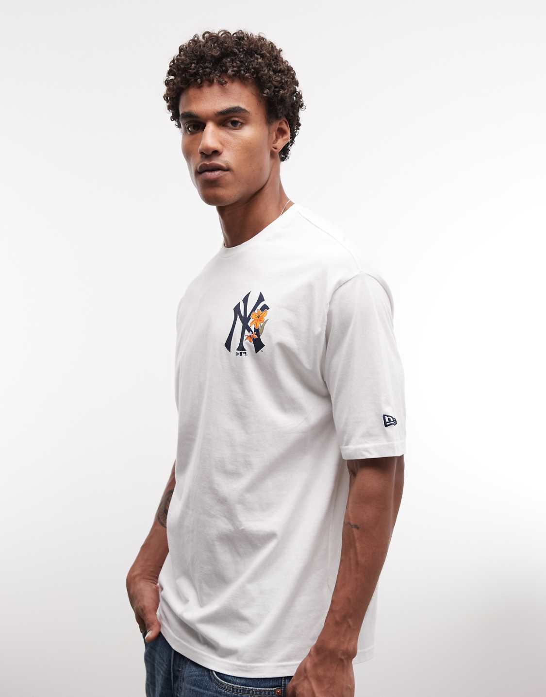 NY Floral Graphic Oversized Tee – White
