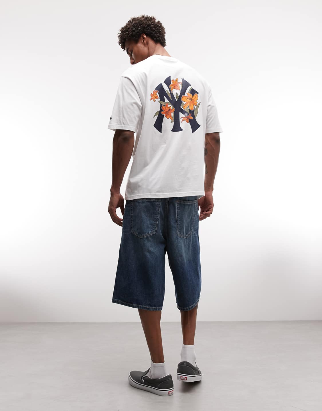 NY Floral Graphic Oversized Tee – White