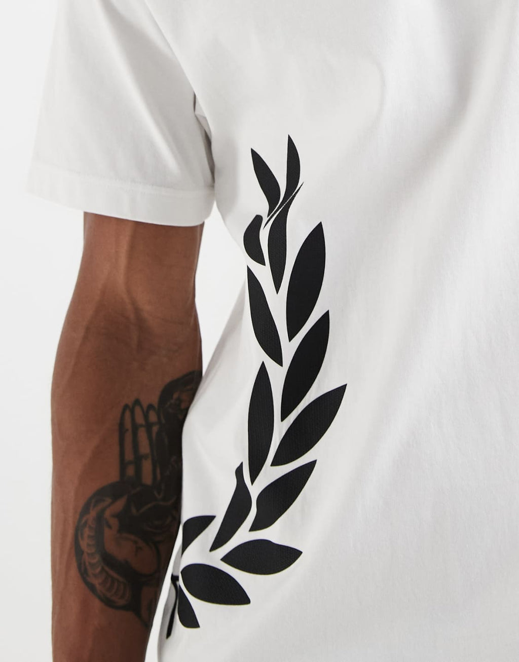 Fred Perry Side Laurel Oversized Tee – White/Black