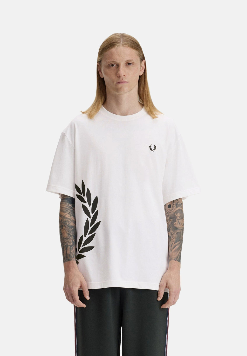 Fred Perry Side Laurel Oversized Tee – White/Black