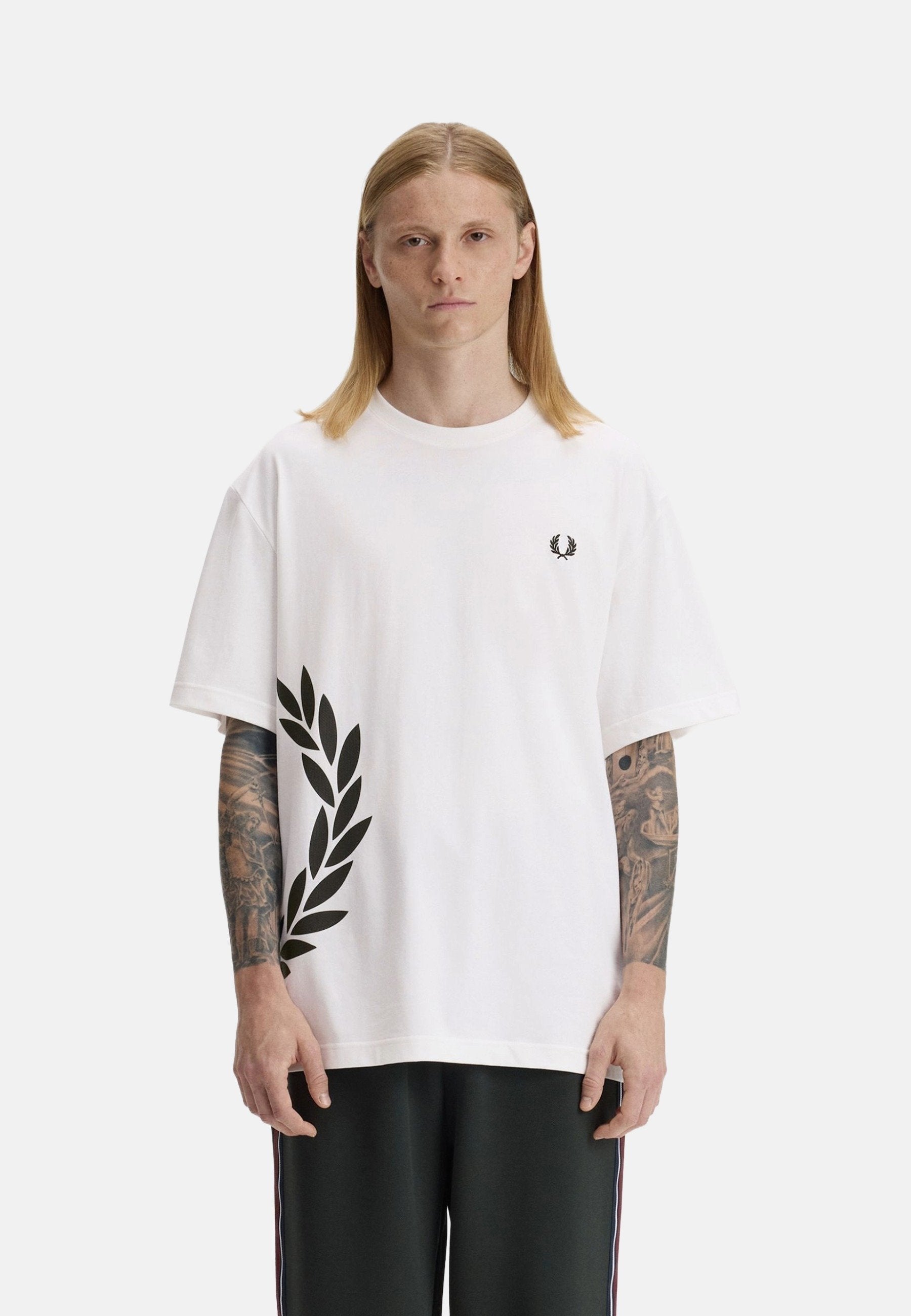 Fred Perry Side Laurel Oversized Tee – White/Black