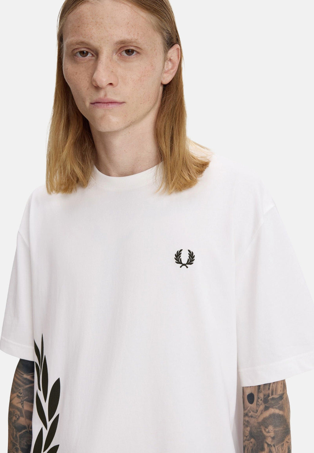Fred Perry Side Laurel Oversized Tee – White/Black