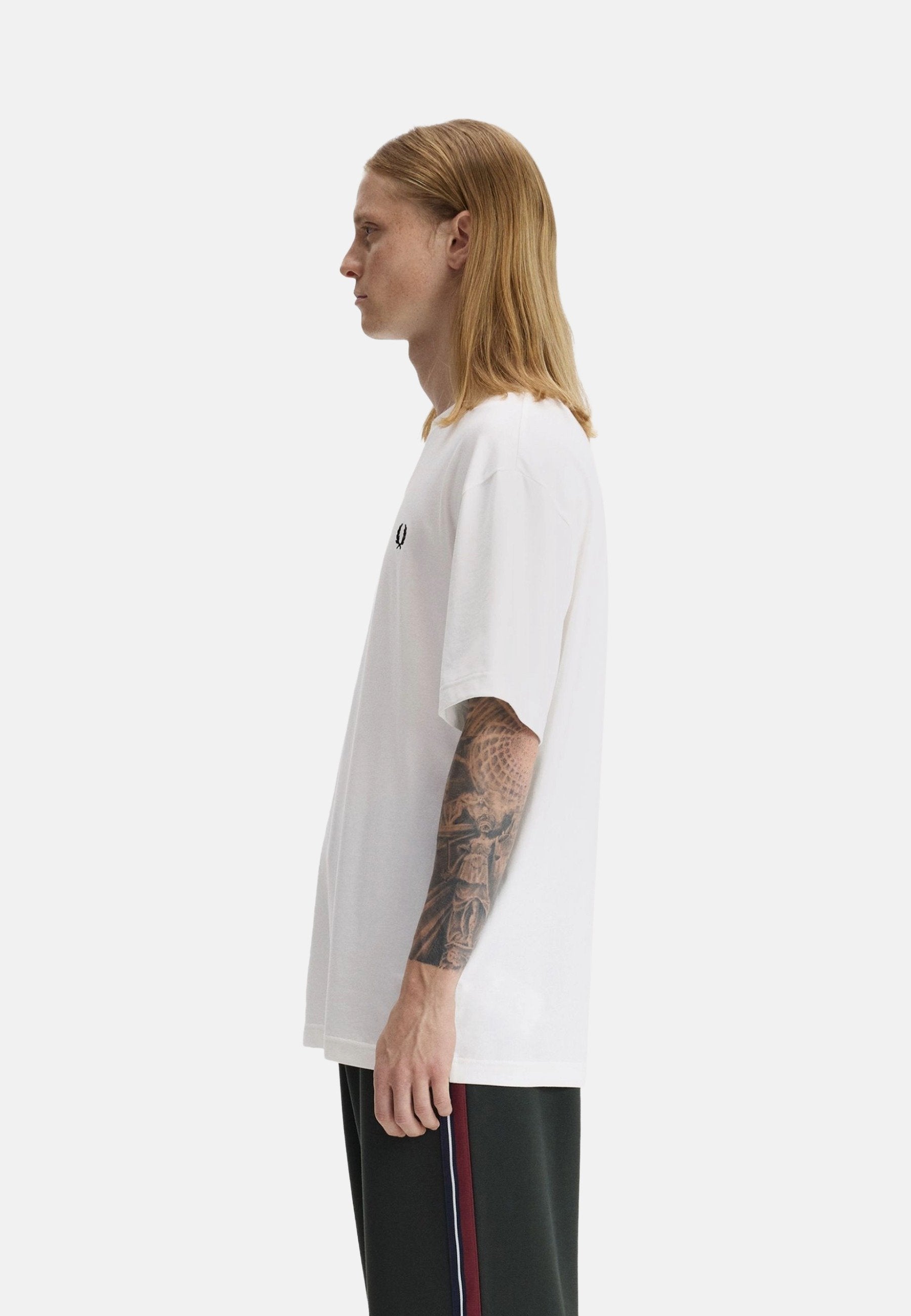 Fred Perry Side Laurel Oversized Tee – White/Black