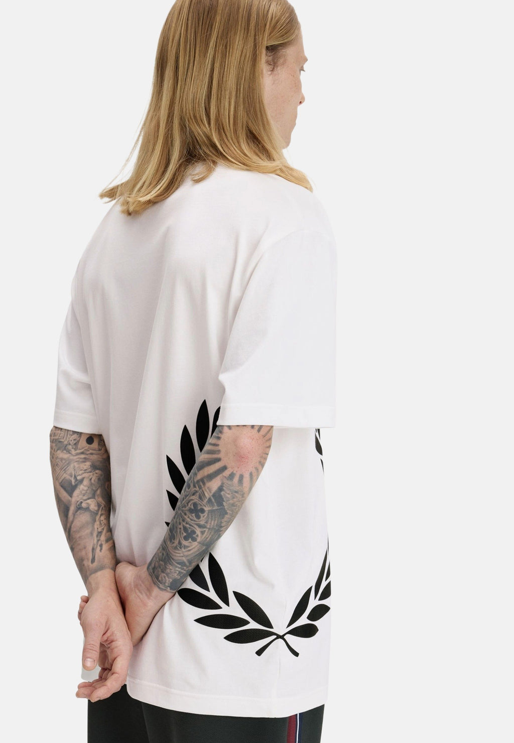 Fred Perry Side Laurel Oversized Tee – White/Black
