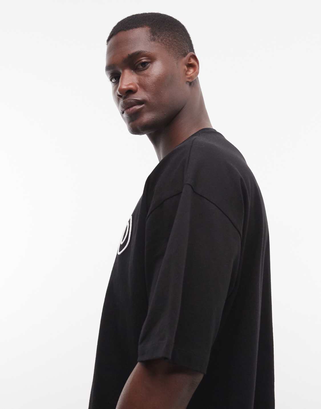 Paraiso Outline Oversized Tee – Black